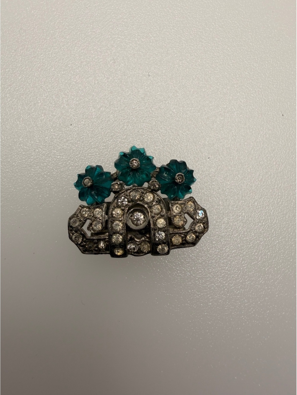 Flower basket dress clip